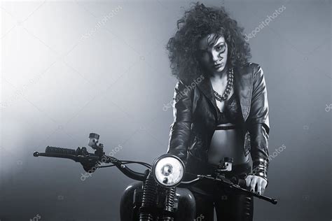 Biker Chick Images – Browse 1,882 Stock Photos, Vectors, and。